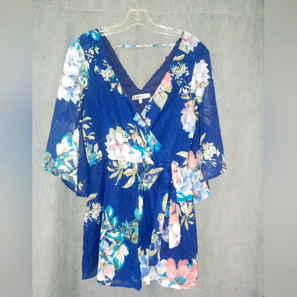 FLORAL SHORTS ROMPER - Picture 1 of 13